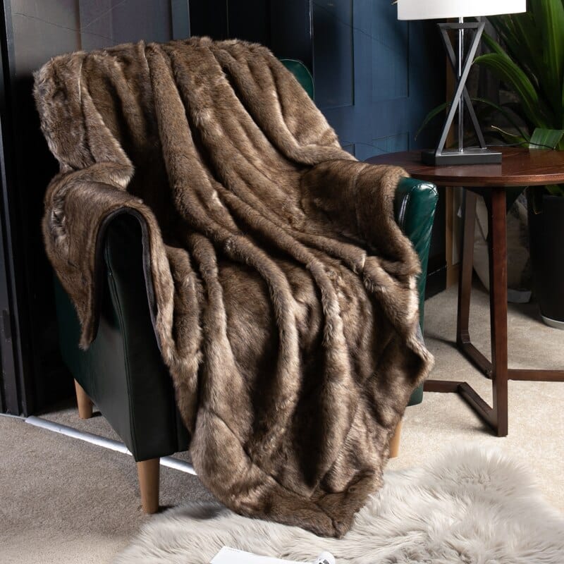 Plaid en Fausse Fourrure Luxe 125x150 cm