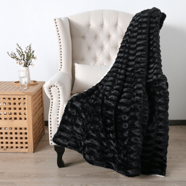 Plaid Luxe en Imitation Fourrure Noire 150x125 cm