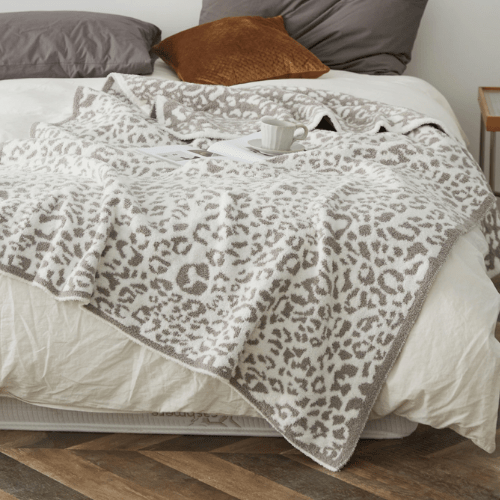 Plaid Fausse Fourrure Léopard de Luxe Blanc & Gris / Taille M - 130x160 cm
