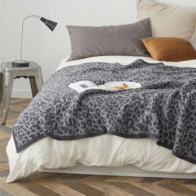 Plaid Fausse Fourrure Léopard Noir et Gris - Élégance Sauvage Noir & Gris / Taille M - 130x160 cm