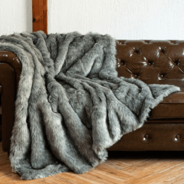 Plaid en Fausse Fourrure Luxe Gris