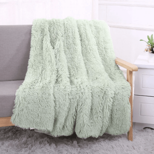 Plaid Vert en Fausse Fourrure Luxueuse Taille M - 130x160 cm