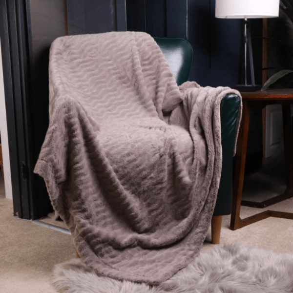 Plaid Fausse Fourrure Chaud Taupe - Luxe et Confort Taupe / 130x150 cm