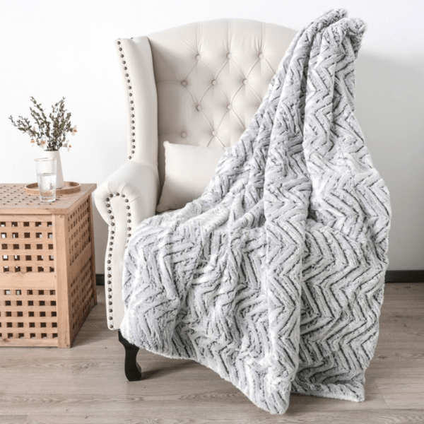 Plaid Luxueux en Fausse Fourrure Grise et Blanche | JustAplaid Gris & Blanc / 150x125 cm